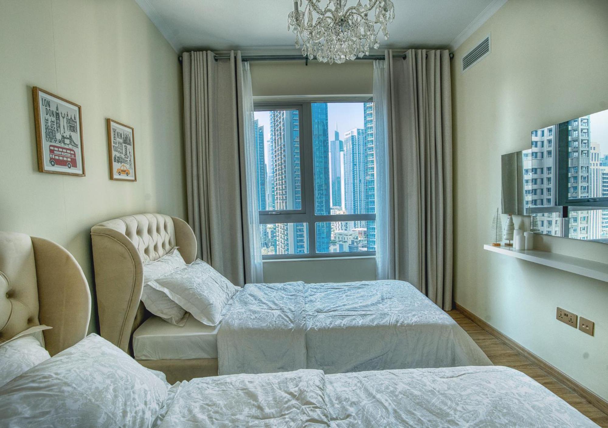 Dreamshoma-3br Super Luxurious The 5 Downtown Apartment Dubai